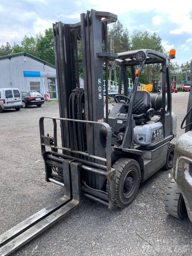 Nissan U1D2A25PQ Gázüzemű targoncák