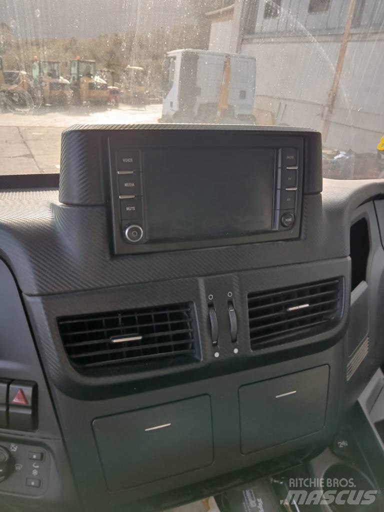 Iveco STRALIS 320S46 Platós/Csörlős teherautók