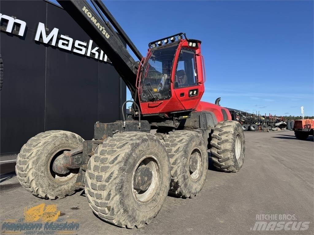 Komatsu 951 Betakarítók