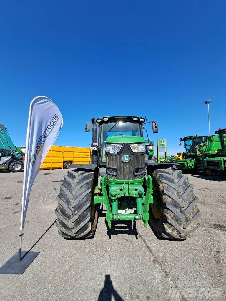 John Deere 6210 R Traktorok
