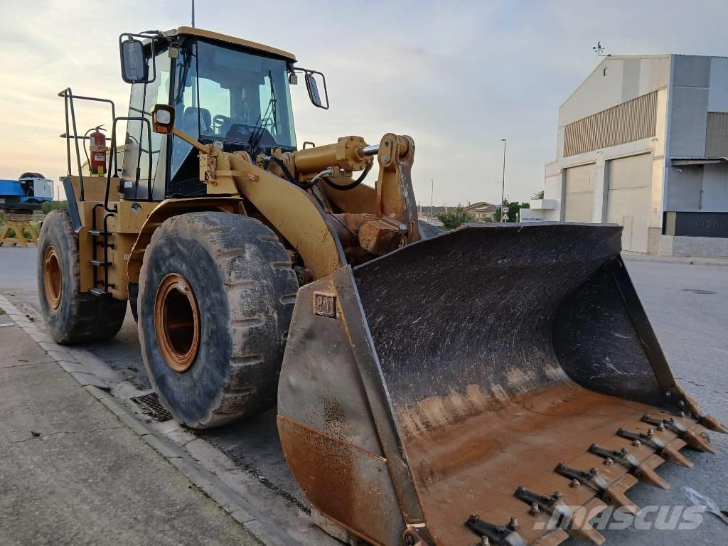 CAT 966 G series II Gumikerekes homlokrakodók
