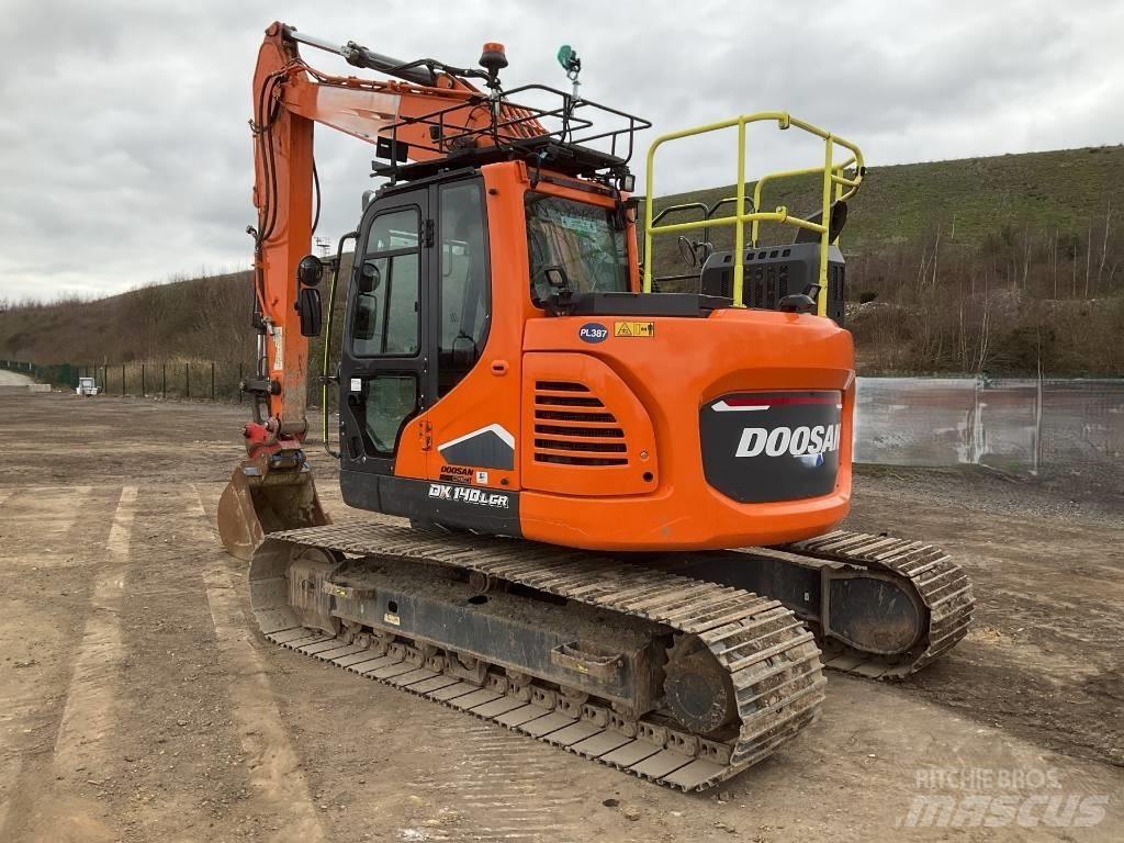 Develon DX140LCR-7 Lánctalpas kotrók
