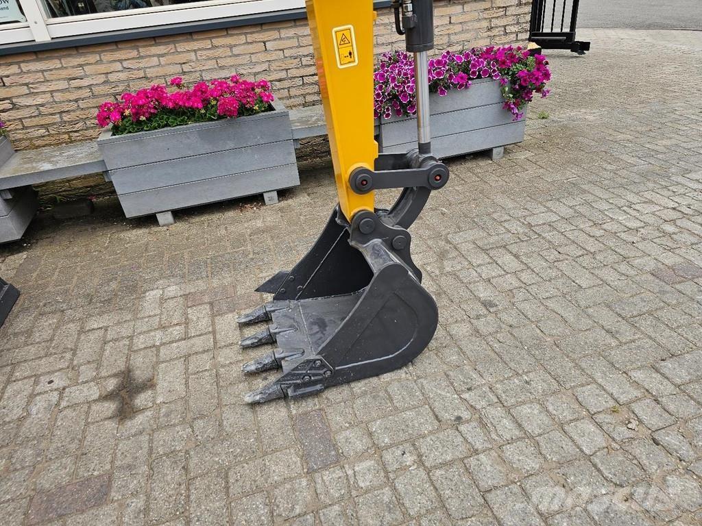 XCMG XE27U Mini kotrók < 7t