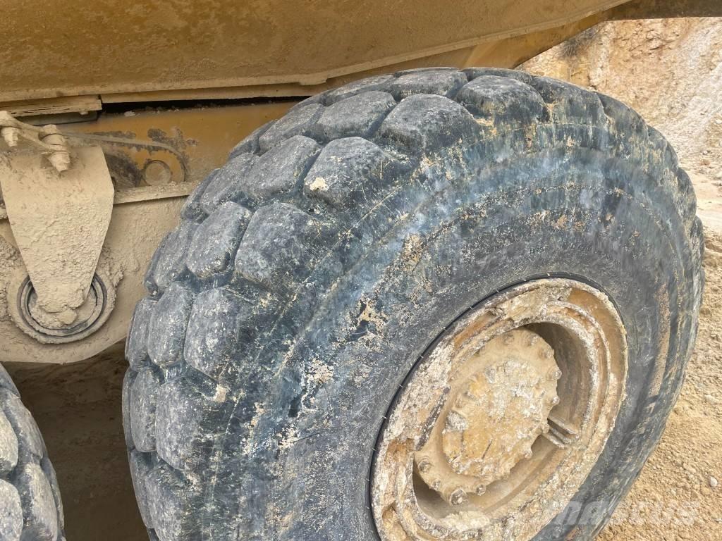 CAT 730 Csuklósdömperek