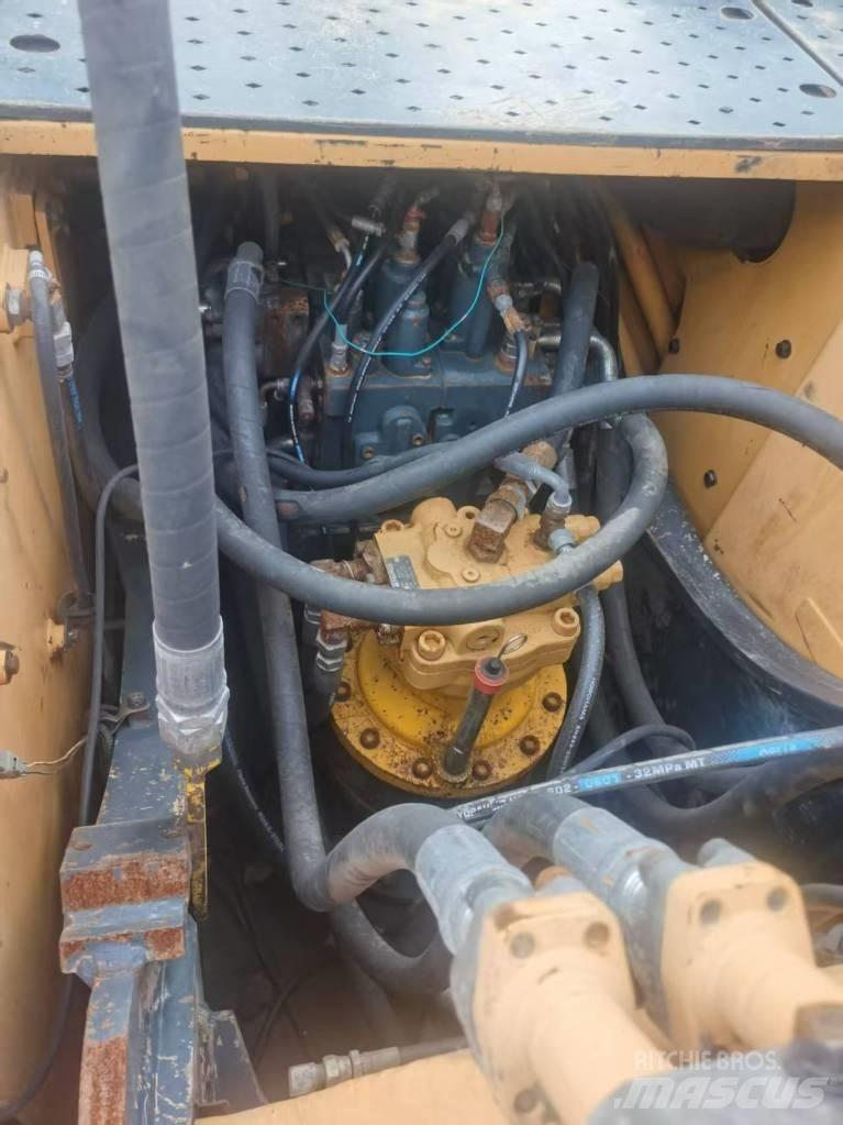 Hyundai 220lc-9s Közepes (midi) kotrók 7 t - 12 t
