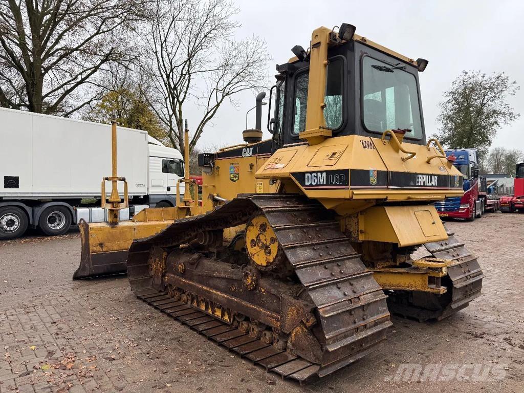 CAT D6M lánctalpas dózerek