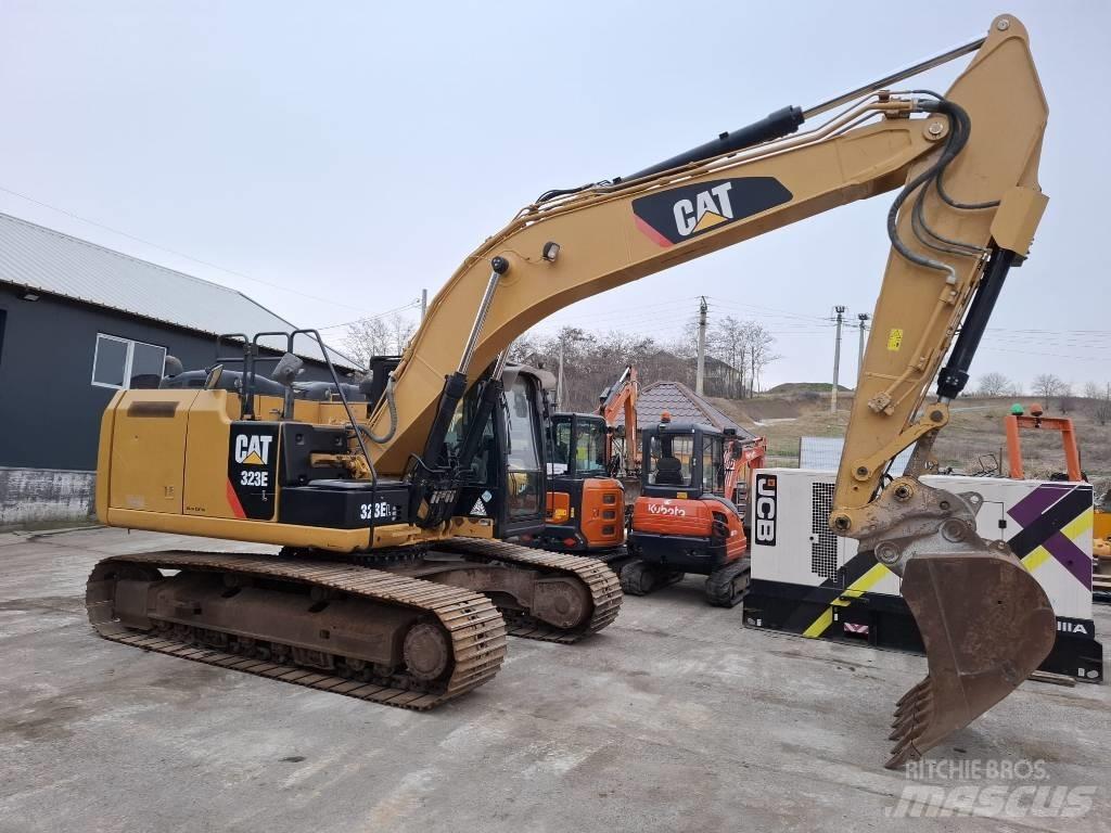 CAT 323 EL Lánctalpas kotrók