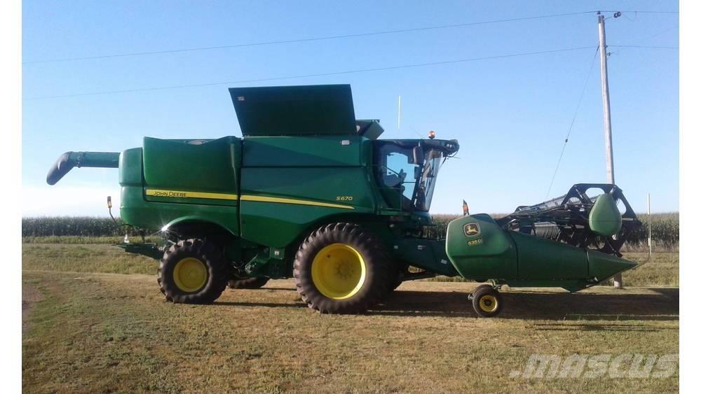 John Deere S 670 Kombájnok