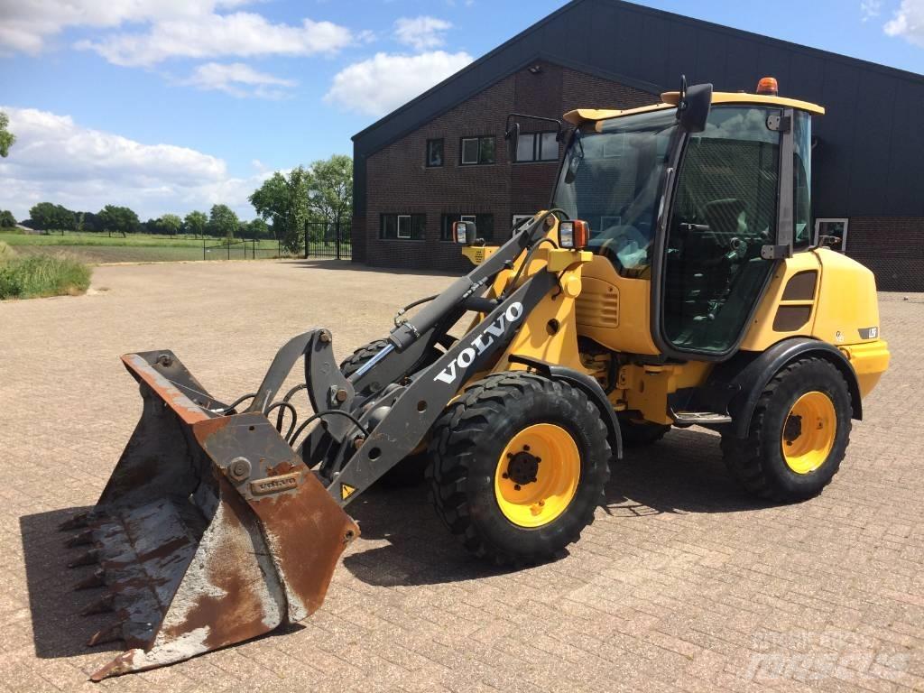 Volvo L 25 F Gumikerekes homlokrakodók