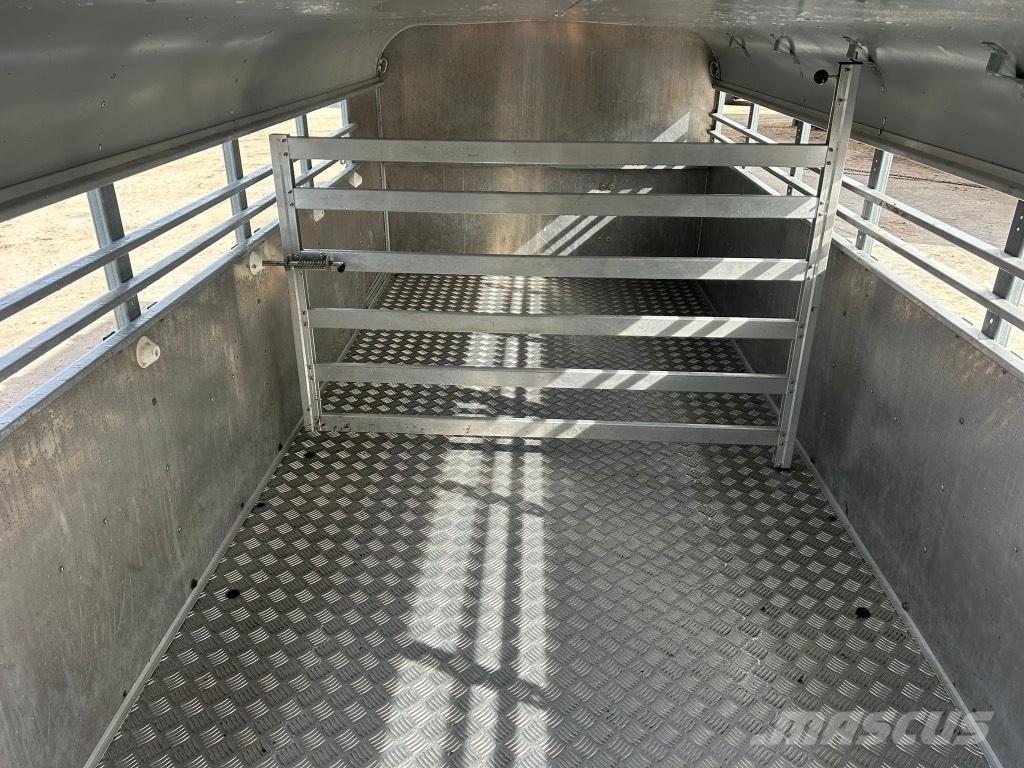 Ifor Williams TA 510 Állatszállító pótkocsik