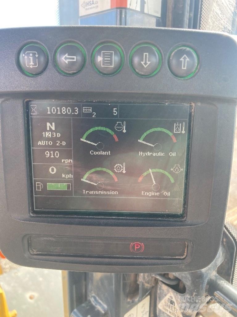 DEERE 444K Gumikerekes homlokrakodók