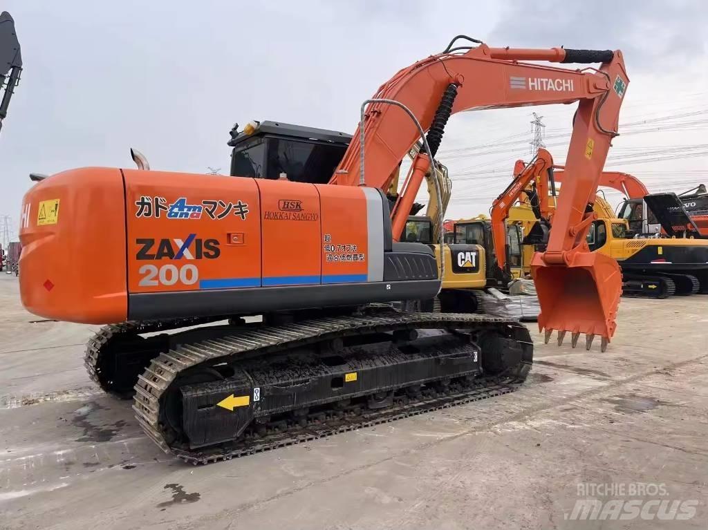 Hitachi ZX 200 Lánctalpas kotrók