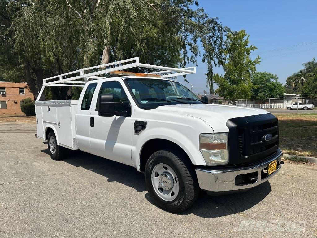 Ford F 250 Kis teherszállító/Platós kocsi