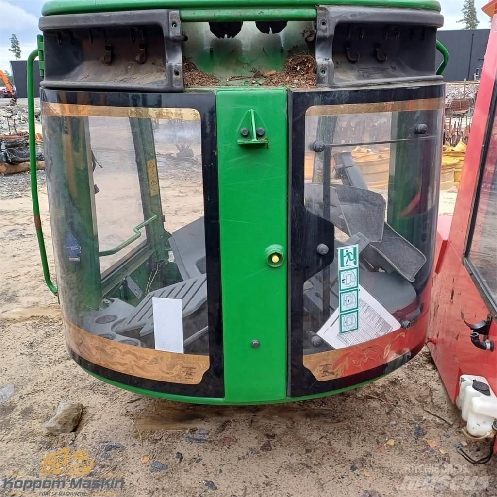 John Deere 1270e Vezetőfülke és belső tartozékok