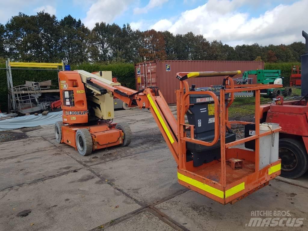 JLG E300 AJP Karos emelők