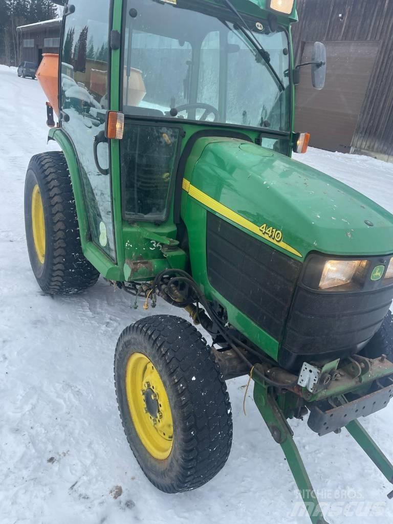 John Deere 4410 Kompakt traktorok