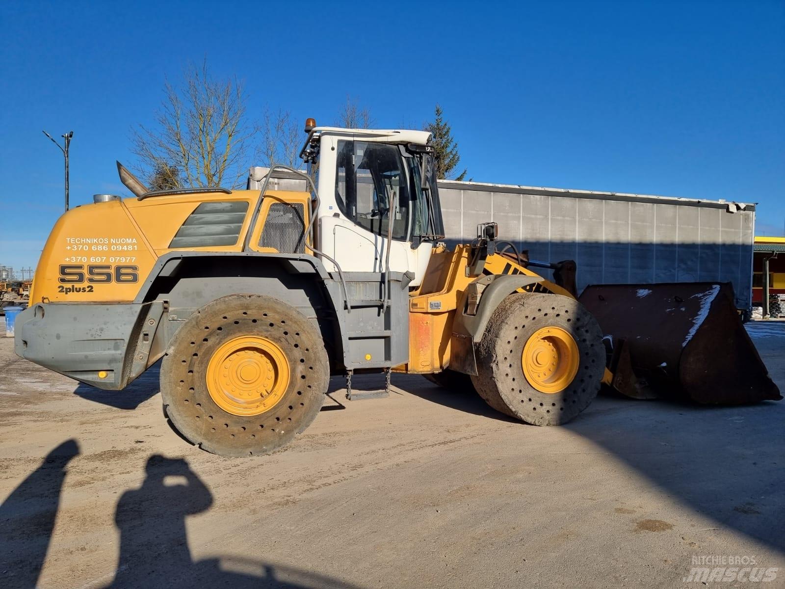Liebherr 556 Gumikerekes homlokrakodók