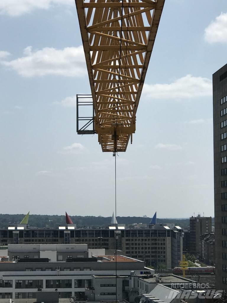Liebherr 110 EC-B 6 Torony daruk