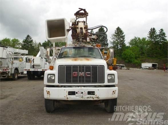 Altec D845B Teherautóra szerelt emelők és állványok