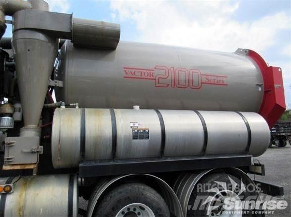 Vactor 2100 Üzemanyag tartályok