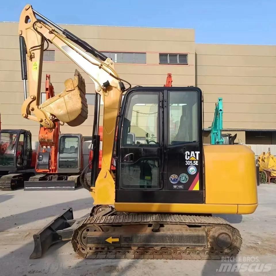 CAT 305.5 Mini kotrók < 7t
