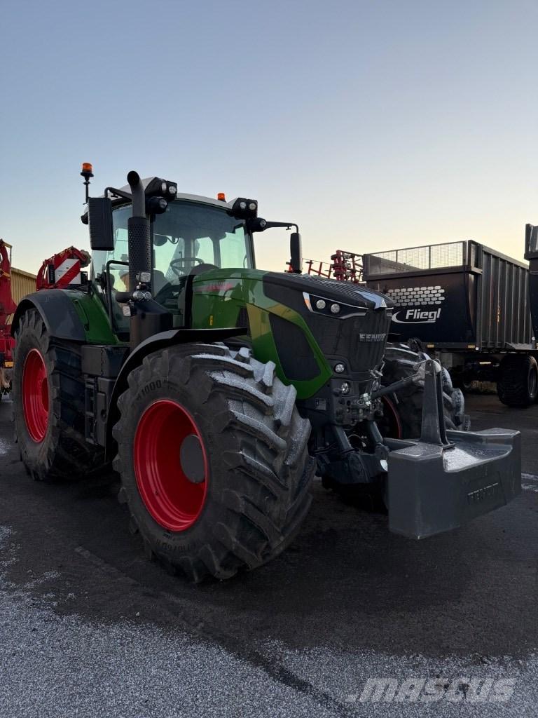 Fendt 933 Vario Traktorok