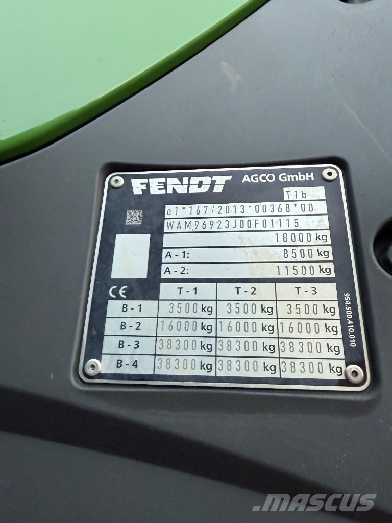 Fendt 933 Vario Traktorok