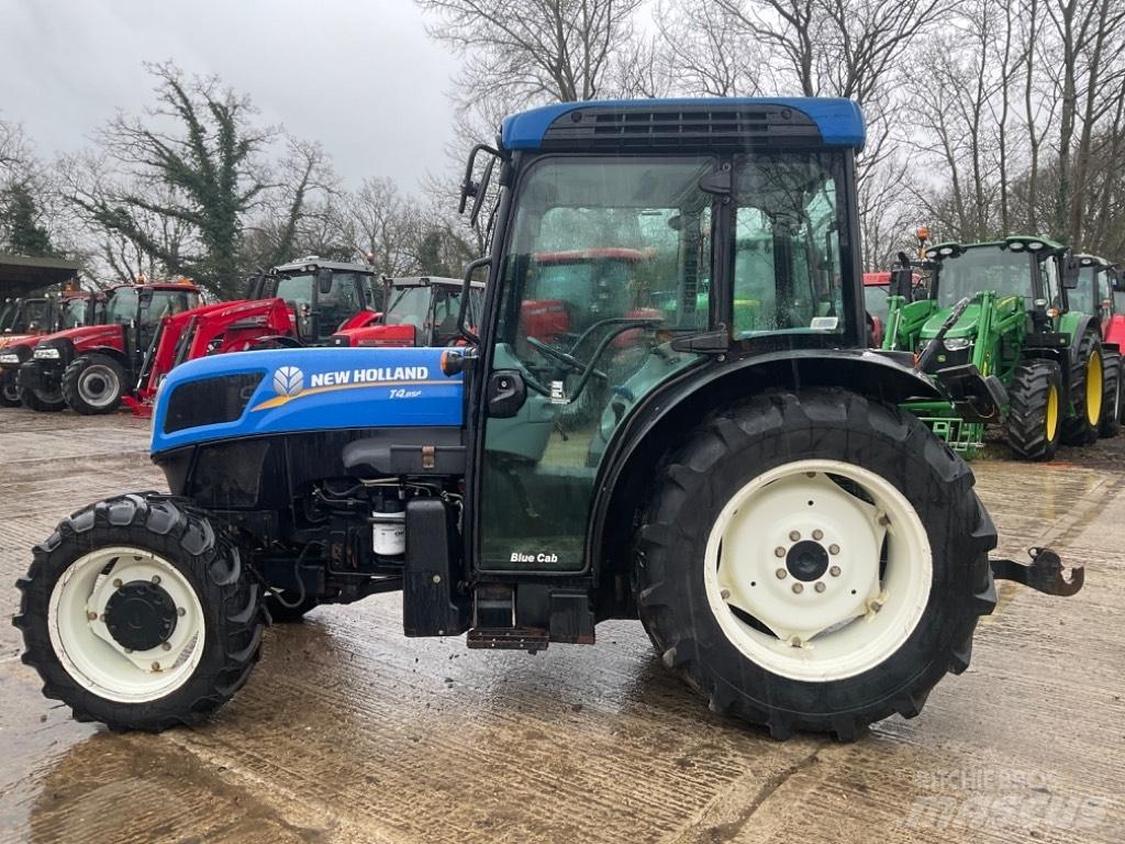 New Holland T 4.85 Traktorok