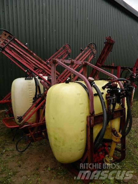 Hardi 800 Vontatott trágyaszórók