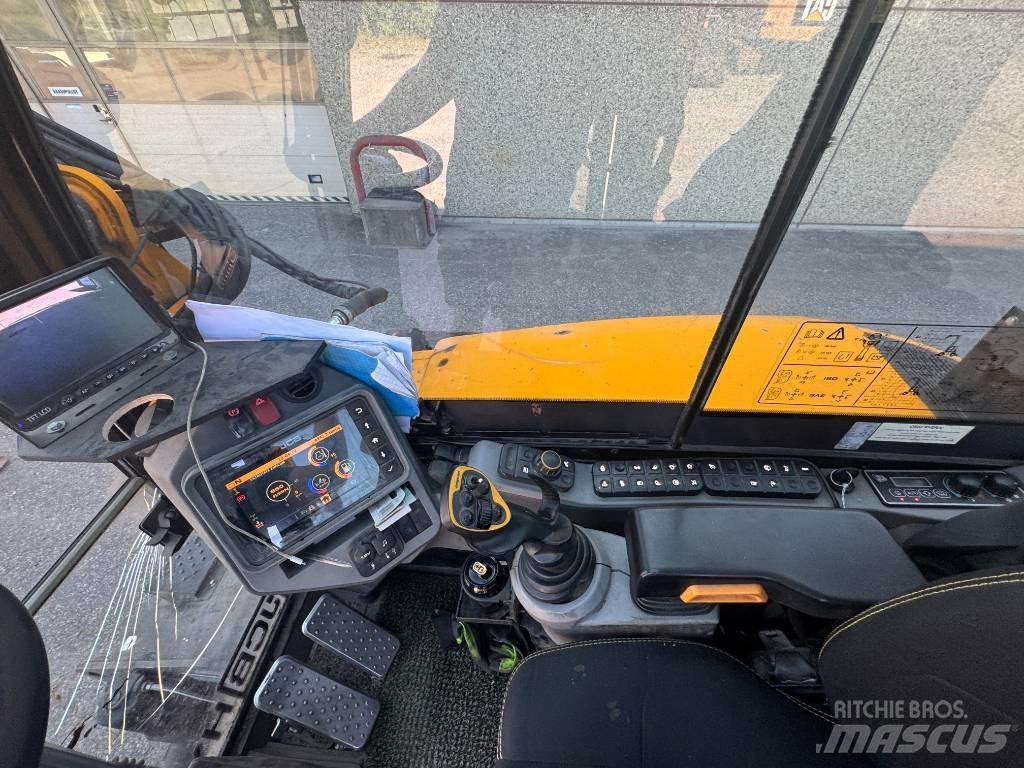 JCB Hydradig Gumikerekes kotrók
