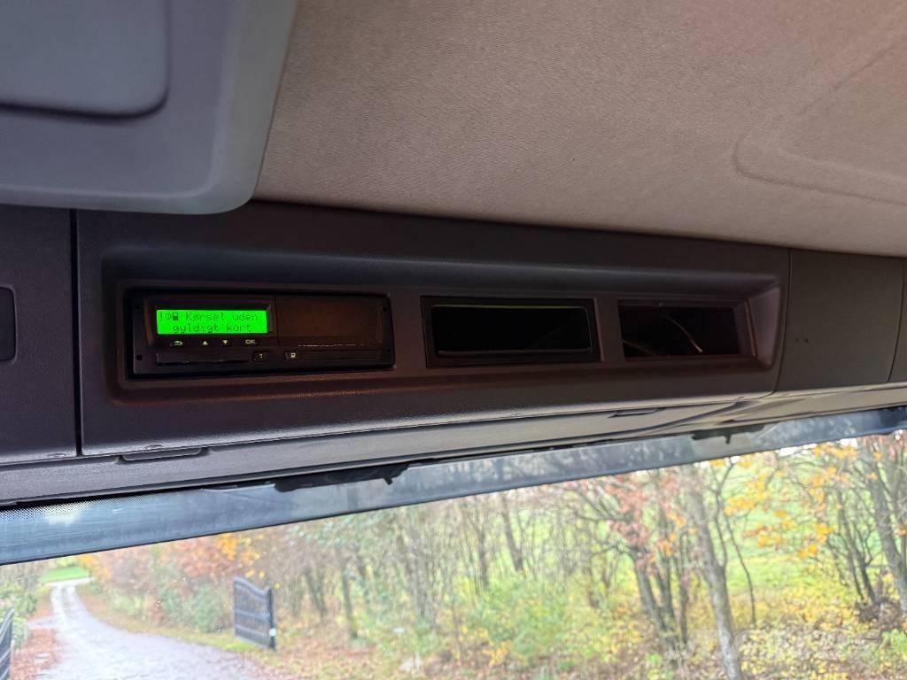 Scania P450 8x2/4 Multifunkciós teherautók