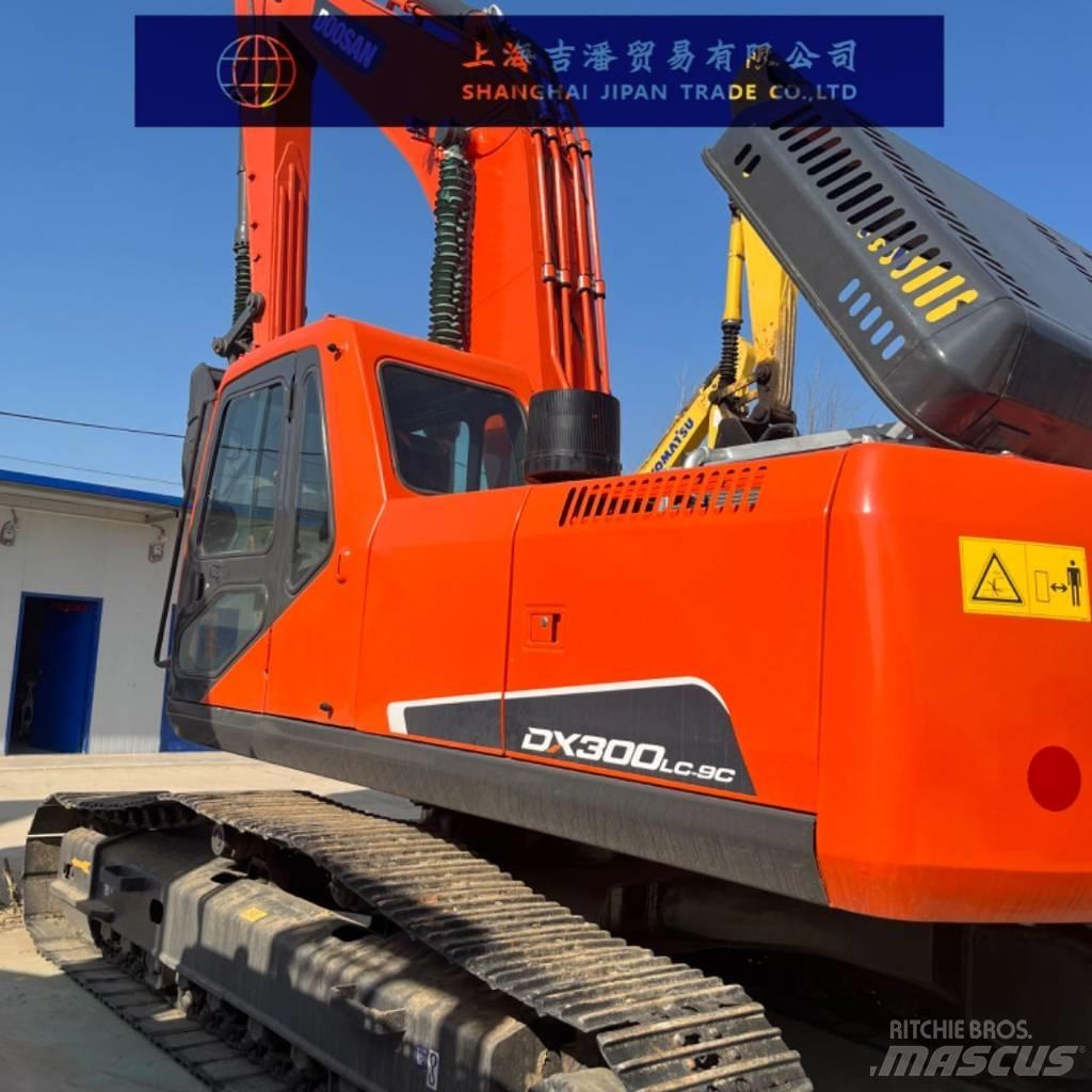 Doosan DX 300 Lánctalpas kotrók