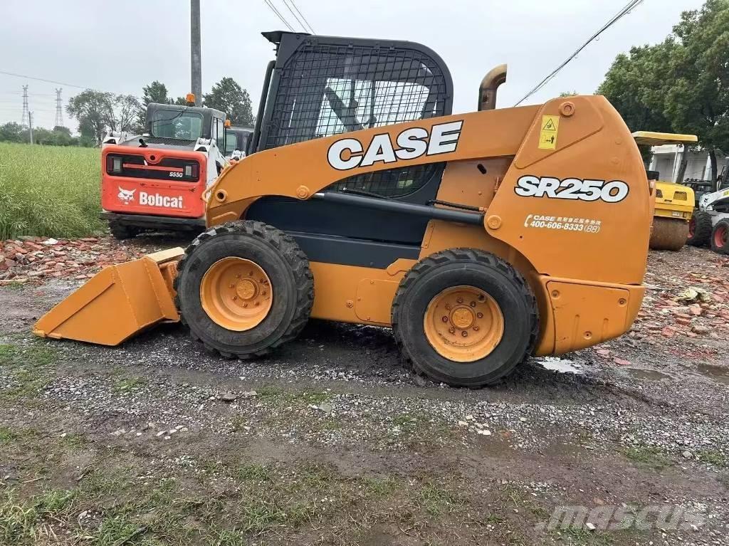 CASE SR 250 Kompaktrakodók