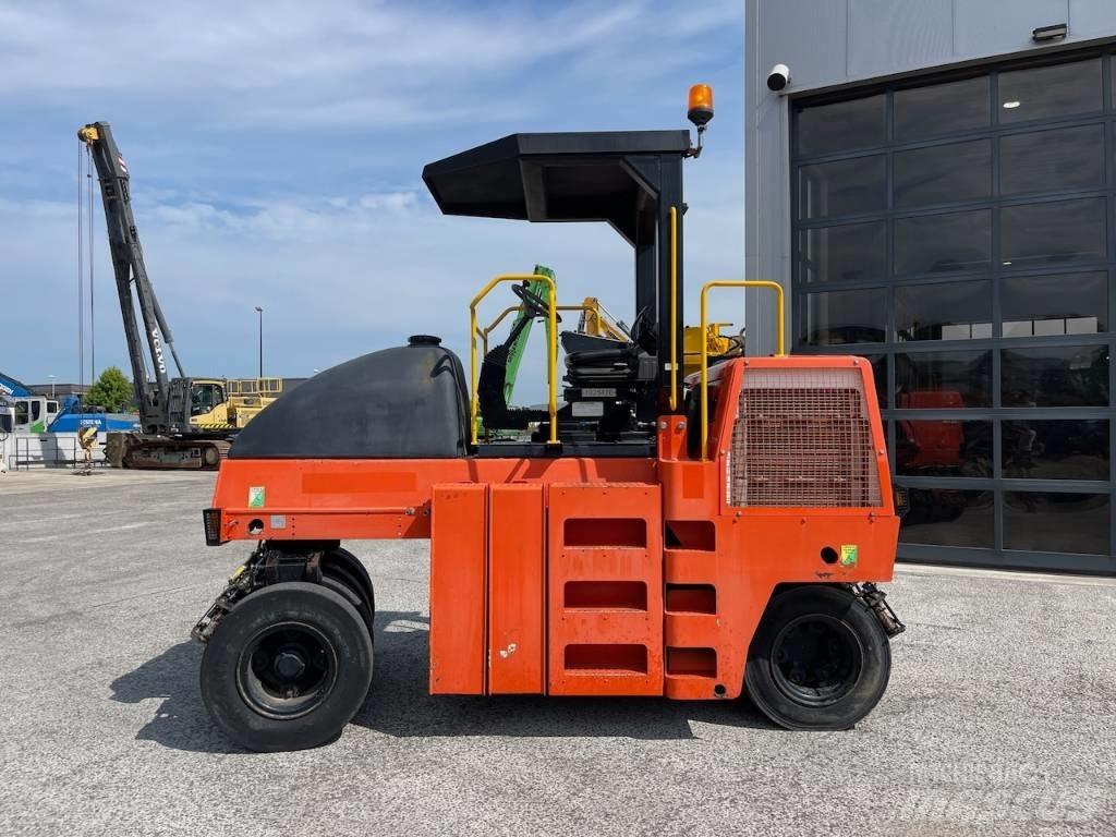 Dynapac CP 142 Pneumatikus kerekes hengerek