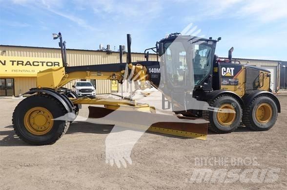 CAT 140 AWD Gréderek