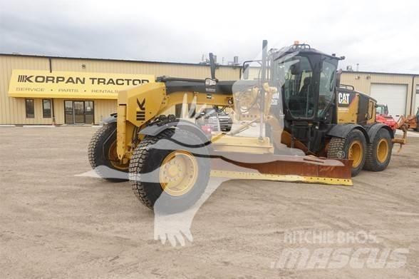 CAT 140M Gréderek