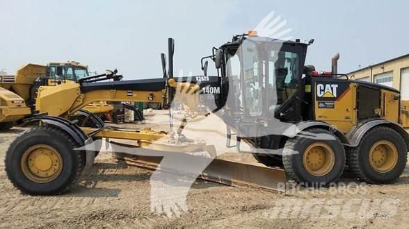 CAT 140M AWD Gréderek