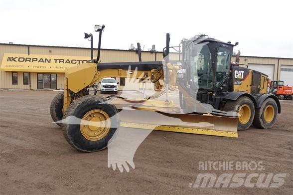 CAT 140M AWD Gréderek