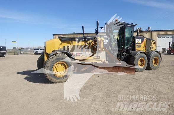 CAT 140M AWD Gréderek