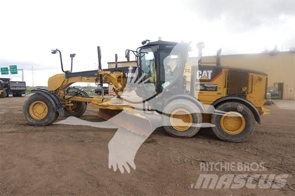 CAT 140M AWD Gréderek