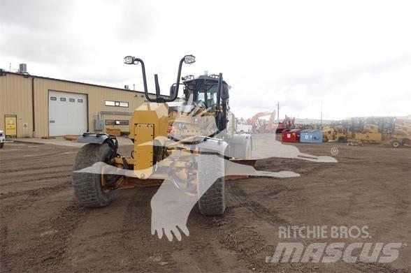 CAT 140M AWD Gréderek