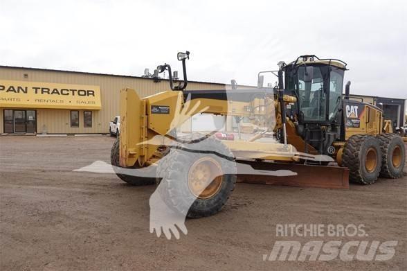 CAT 14M Gréderek