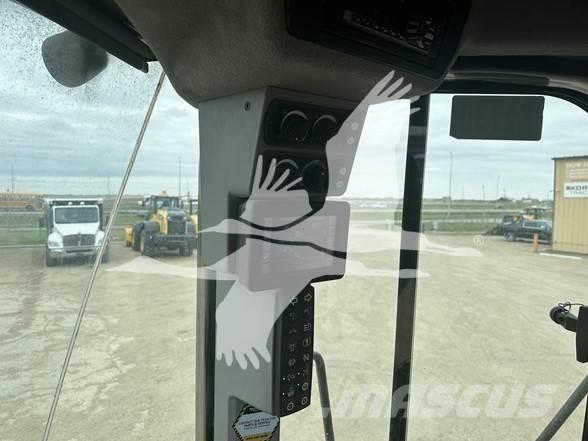 CAT 966M Gumikerekes homlokrakodók