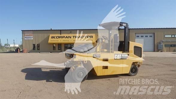 CAT PS-150C Pneumatikus kerekes hengerek