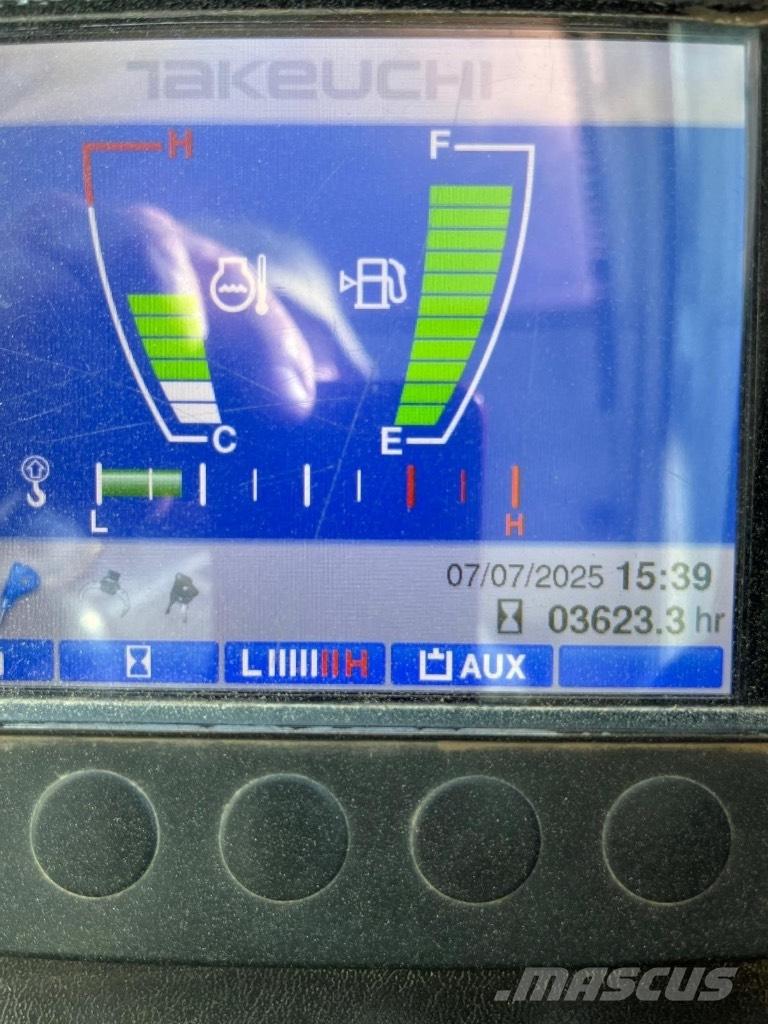 Takeuchi TB 260 Közepes (midi) kotrók 7 t - 12 t