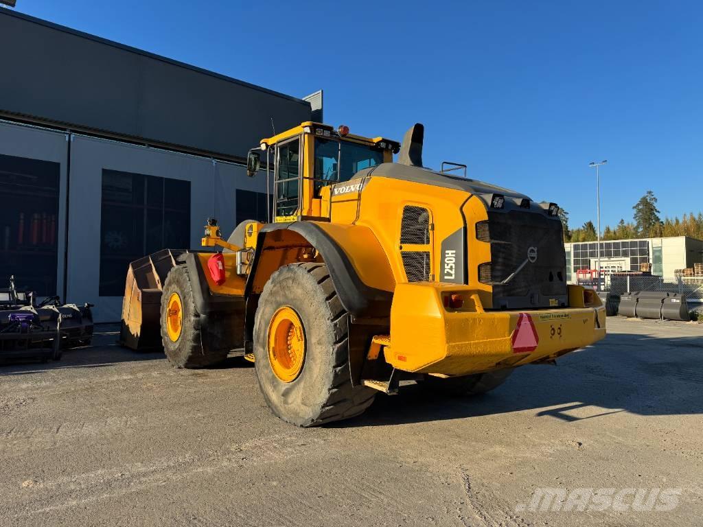 Volvo l 250 H Gumikerekes homlokrakodók