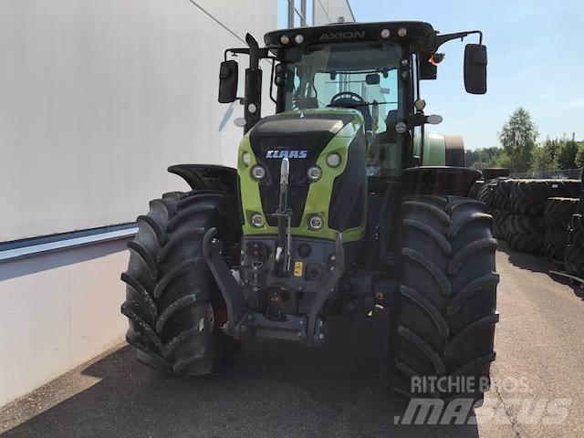 CLAAS AXION 810 Traktorok