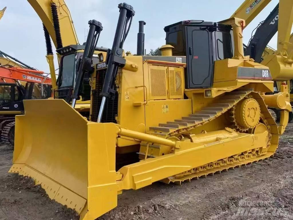 CAT D 8 R lánctalpas dózerek