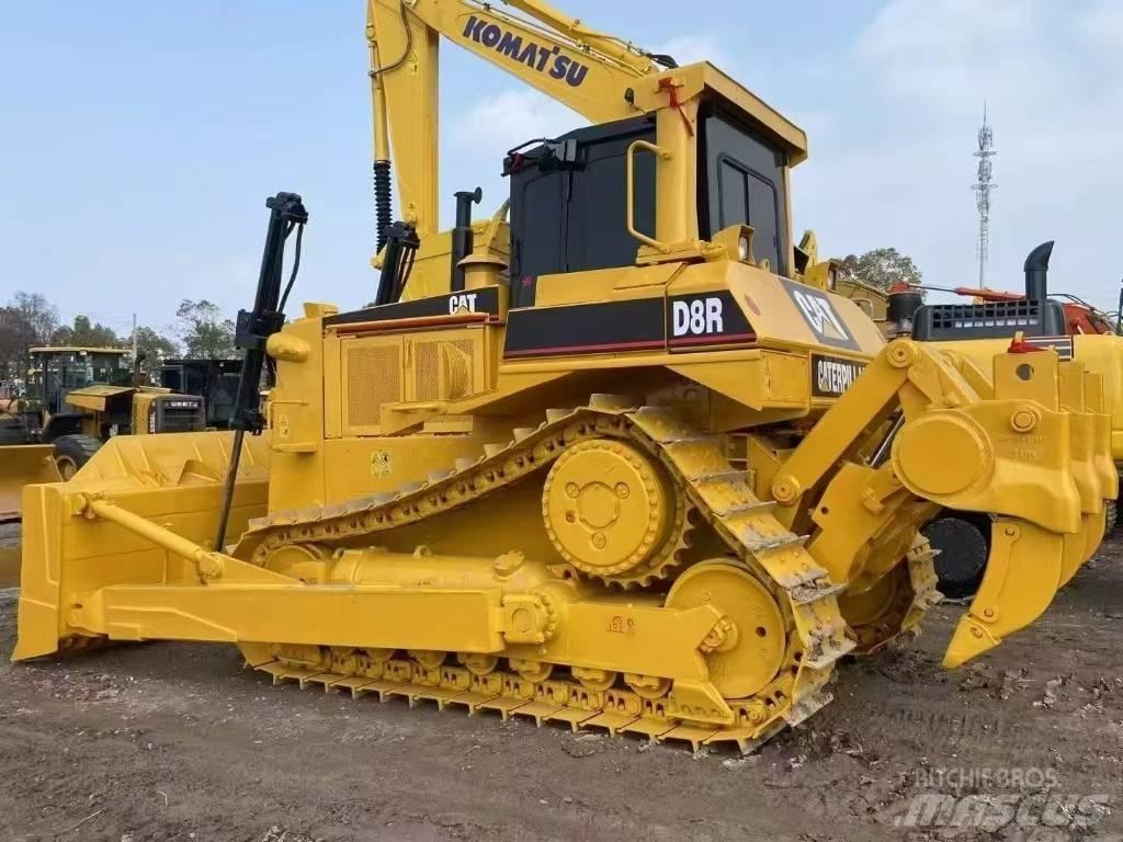 CAT D 8 R lánctalpas dózerek