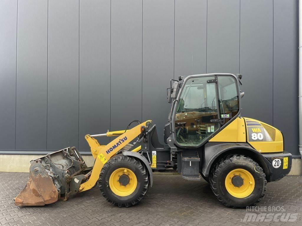 Komatsu WA80-6 Gumikerekes homlokrakodók
